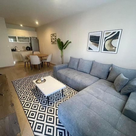 Aura City Apartment ポドゴリツァ エクステリア 写真