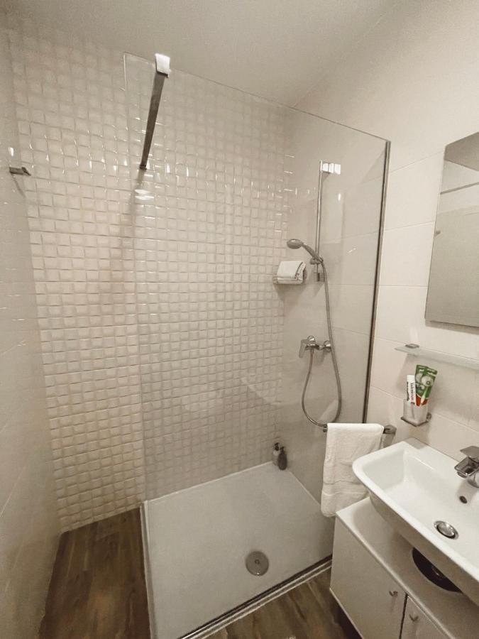 Aura City Apartment ポドゴリツァ エクステリア 写真