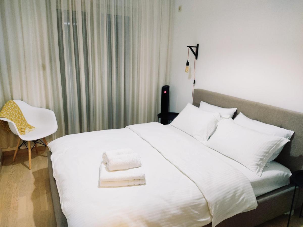 Aura City Apartment ポドゴリツァ エクステリア 写真